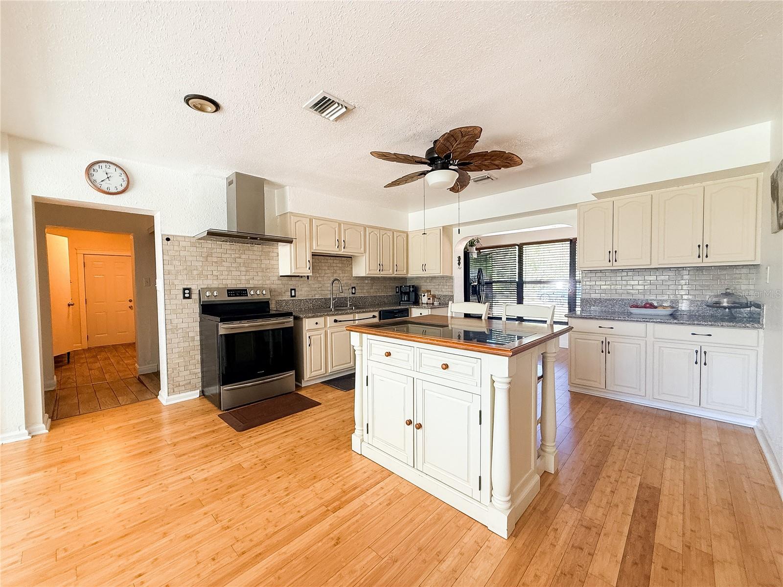 8818 Mathog, Riverview, FL 33578
