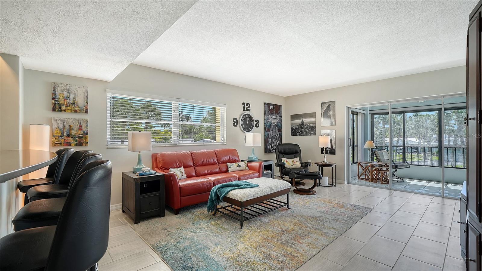 225 Hourglass Unit 202, Sarasota, FL 34242