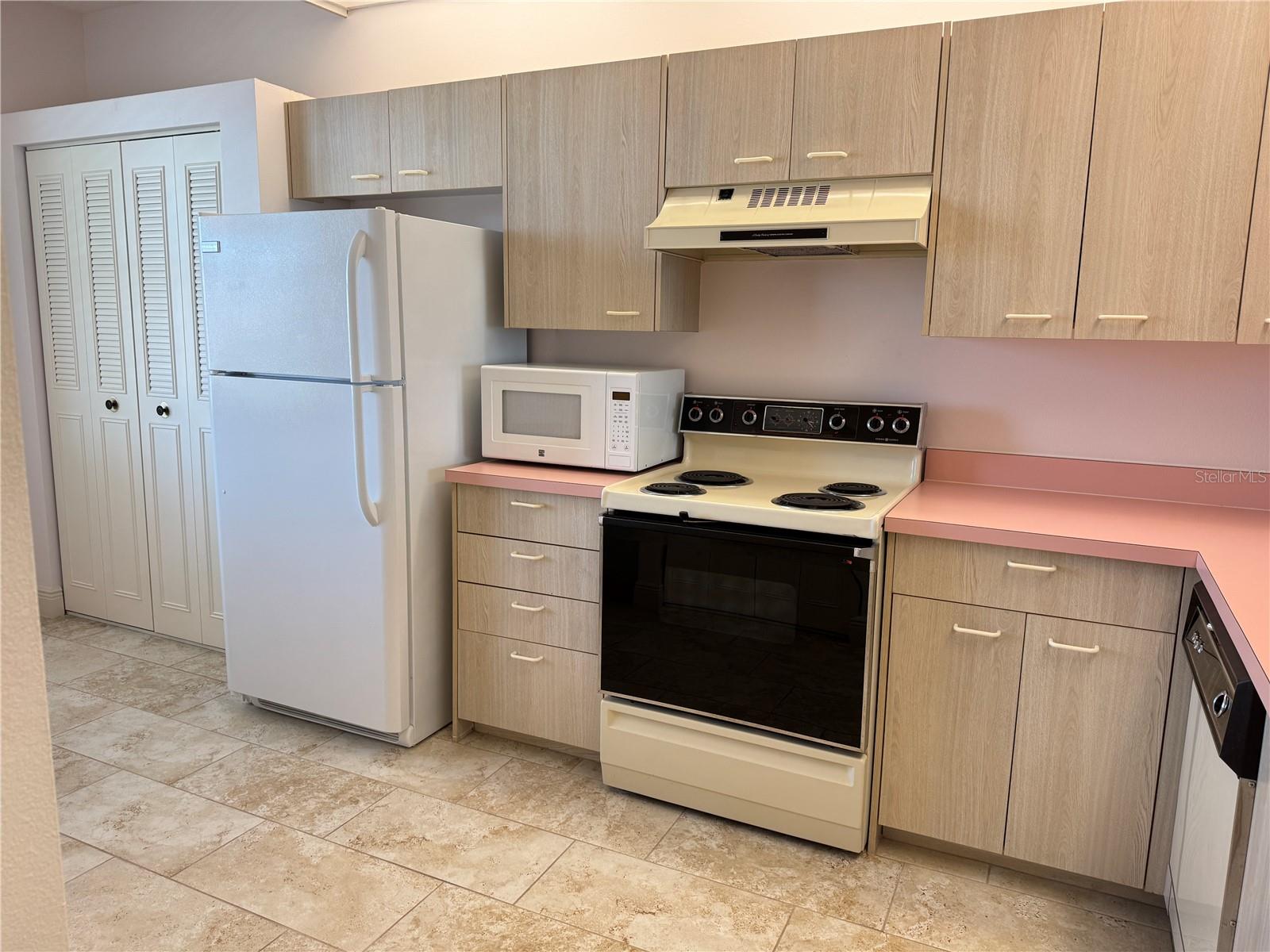 7979 Sailboat Key Unit 306, South Pasadena, FL 33707