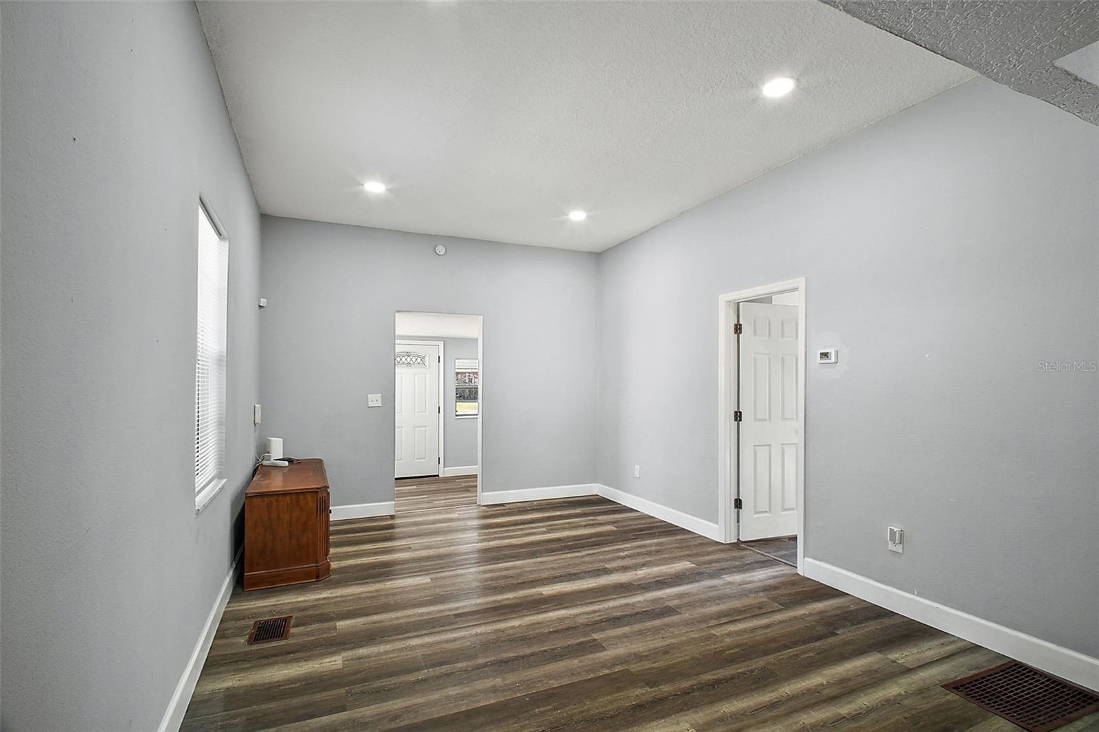 105 Stevens, Eustis, FL 32726