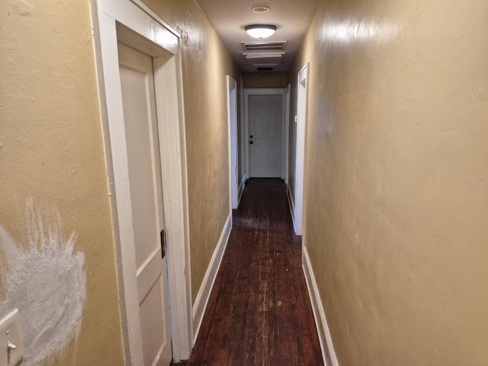219 North, Daytona Beach, FL 32114