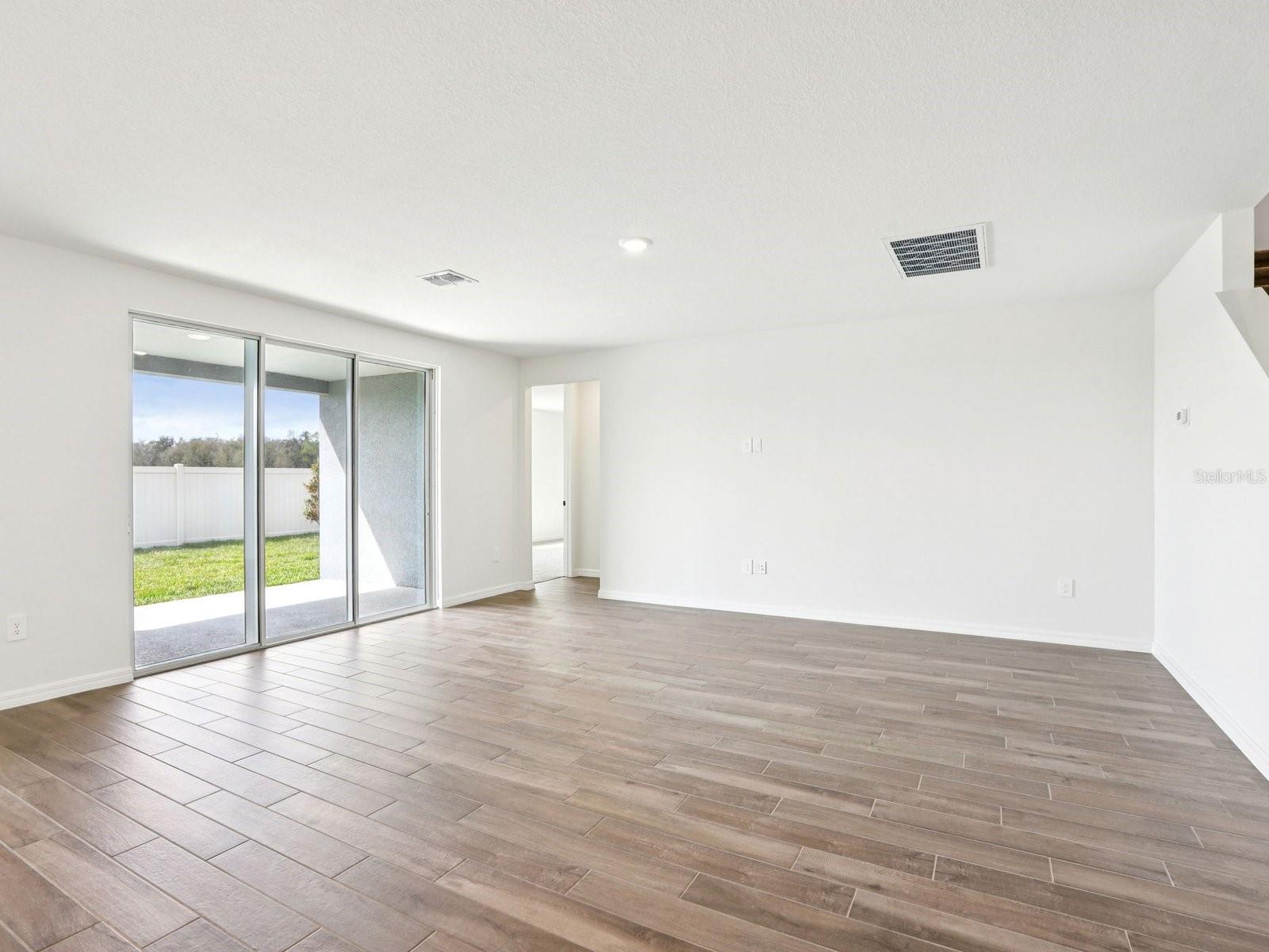 1713 Draughton, Zephyrhills, FL 33541