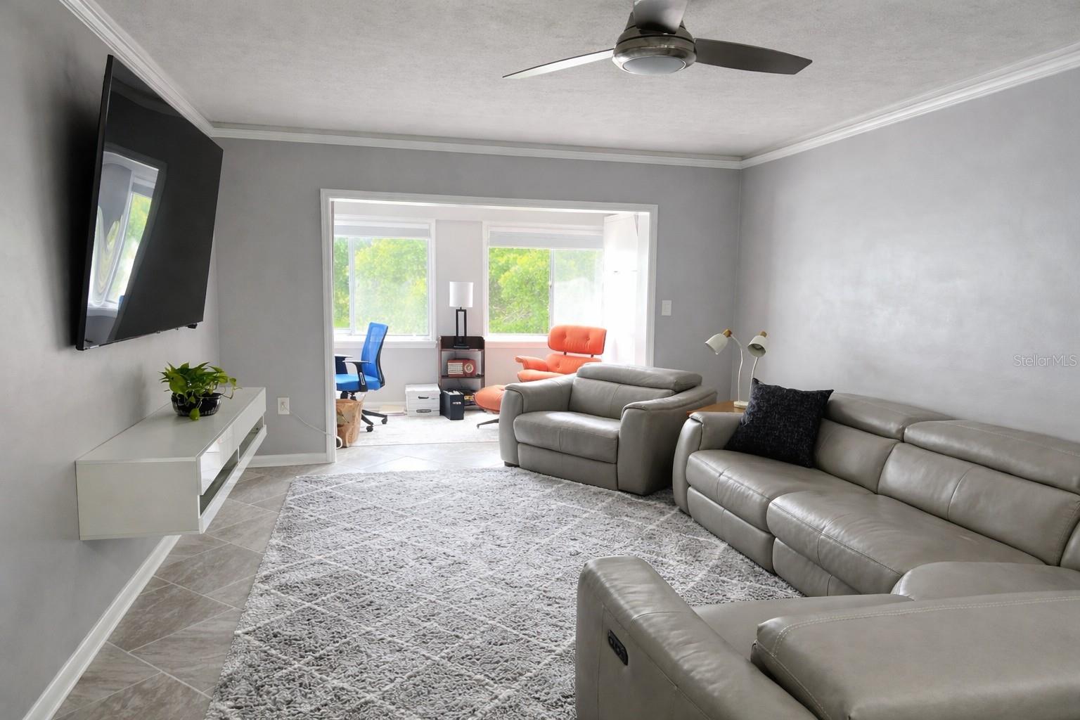 8651 10th Unit 228, St Petersburg, FL 33702