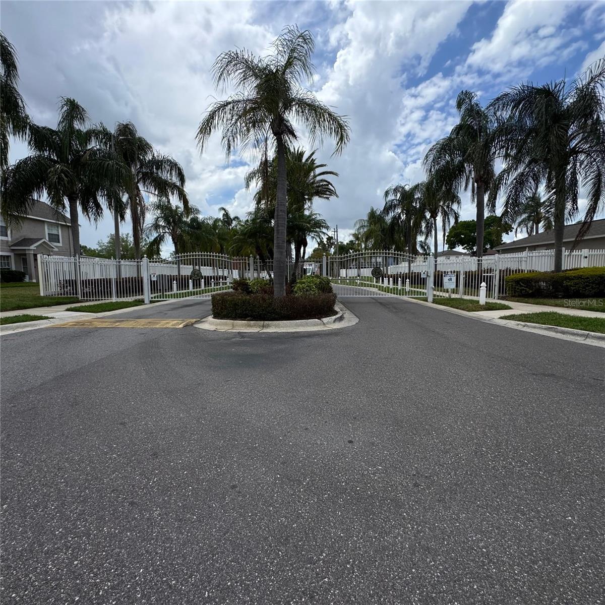 306 Kensington Lake, Brandon, FL 33511