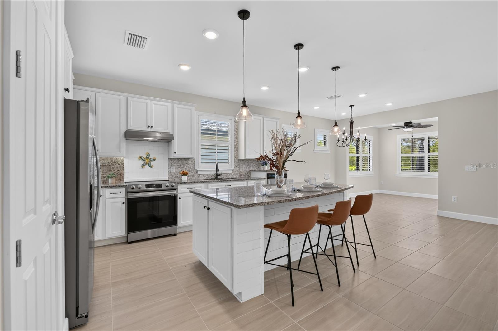 2633 Daisy, North Port, FL 34289