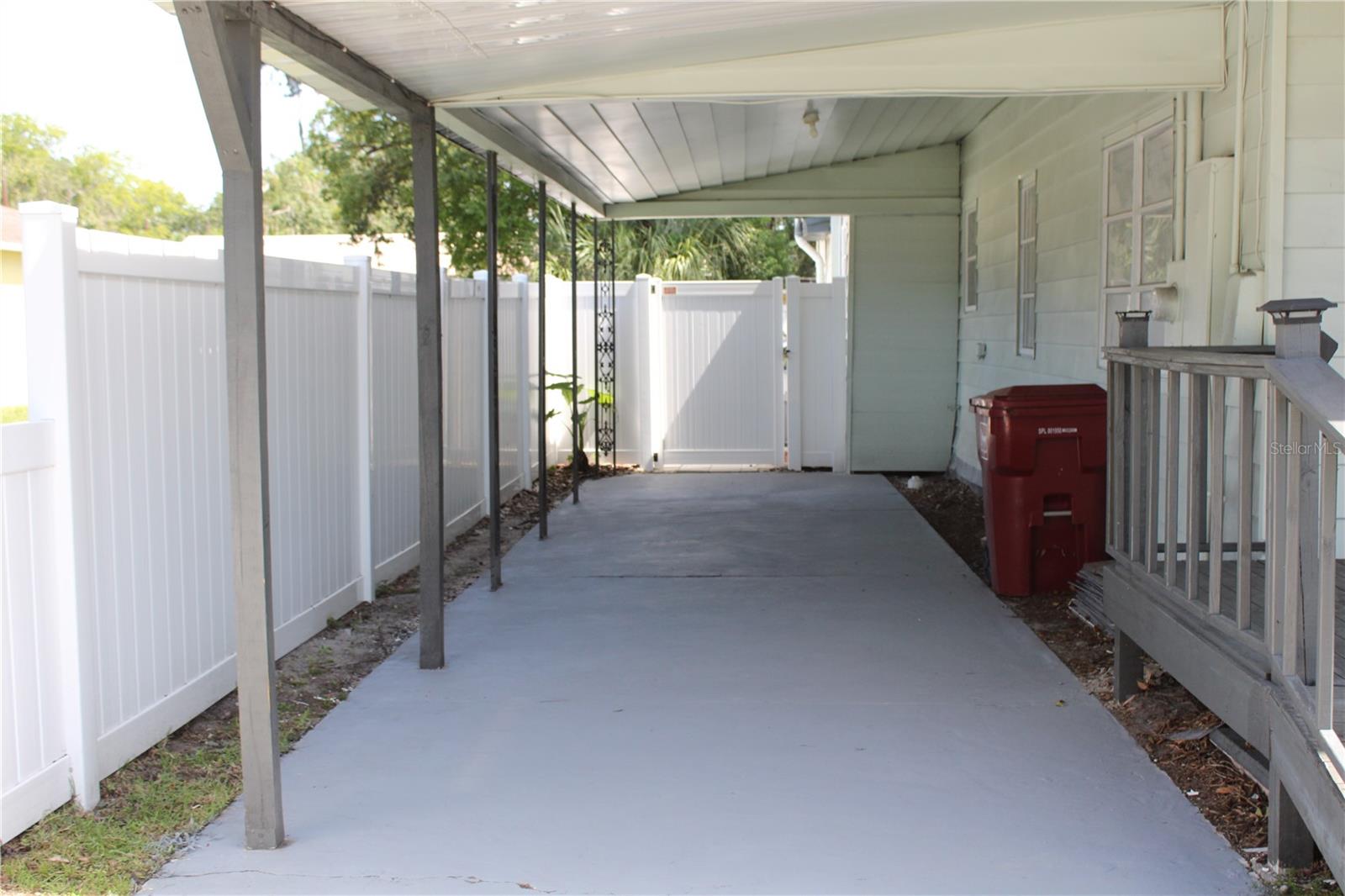 1106 Dr Martin Luther King Jr, Plant City, FL 33563