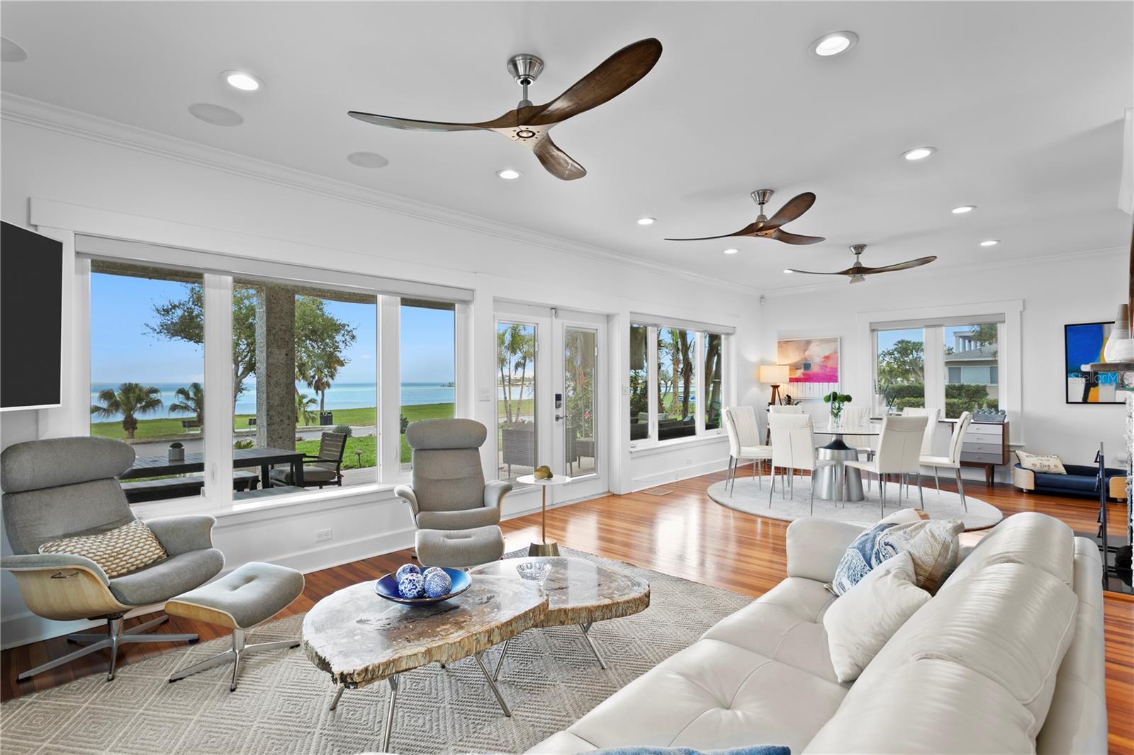 1803 Beach, St Petersburg, FL 33705