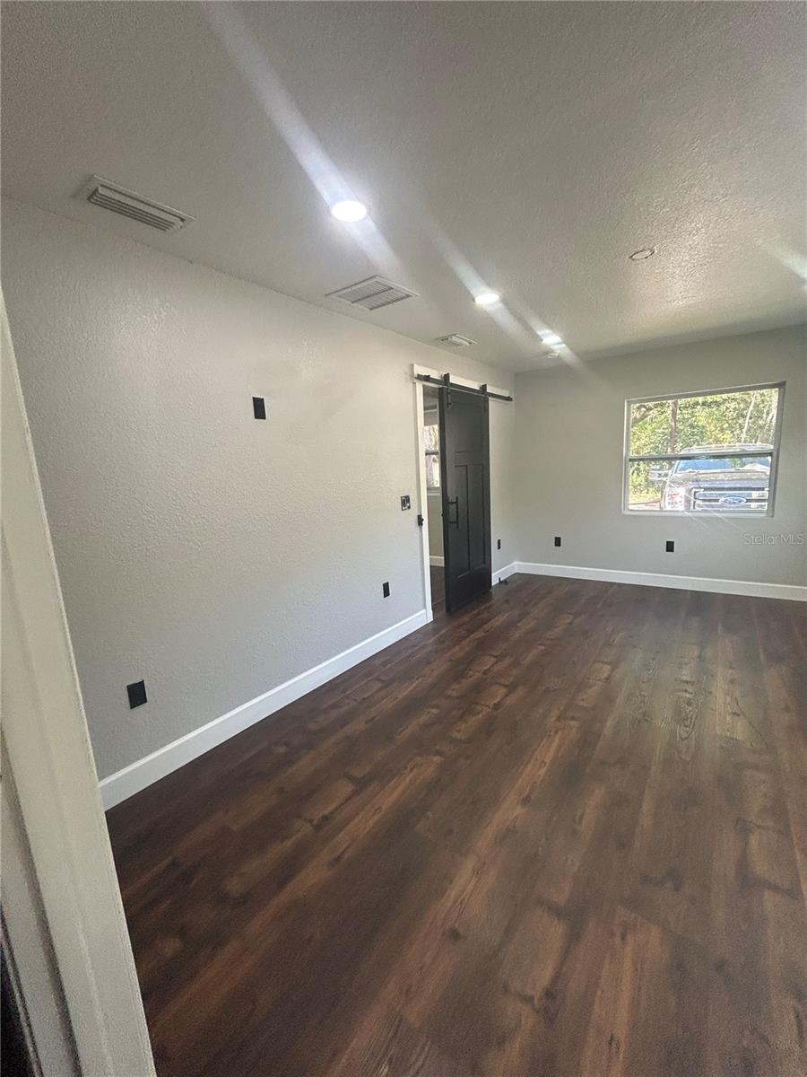 1111 6th, Gainesville, FL 32601