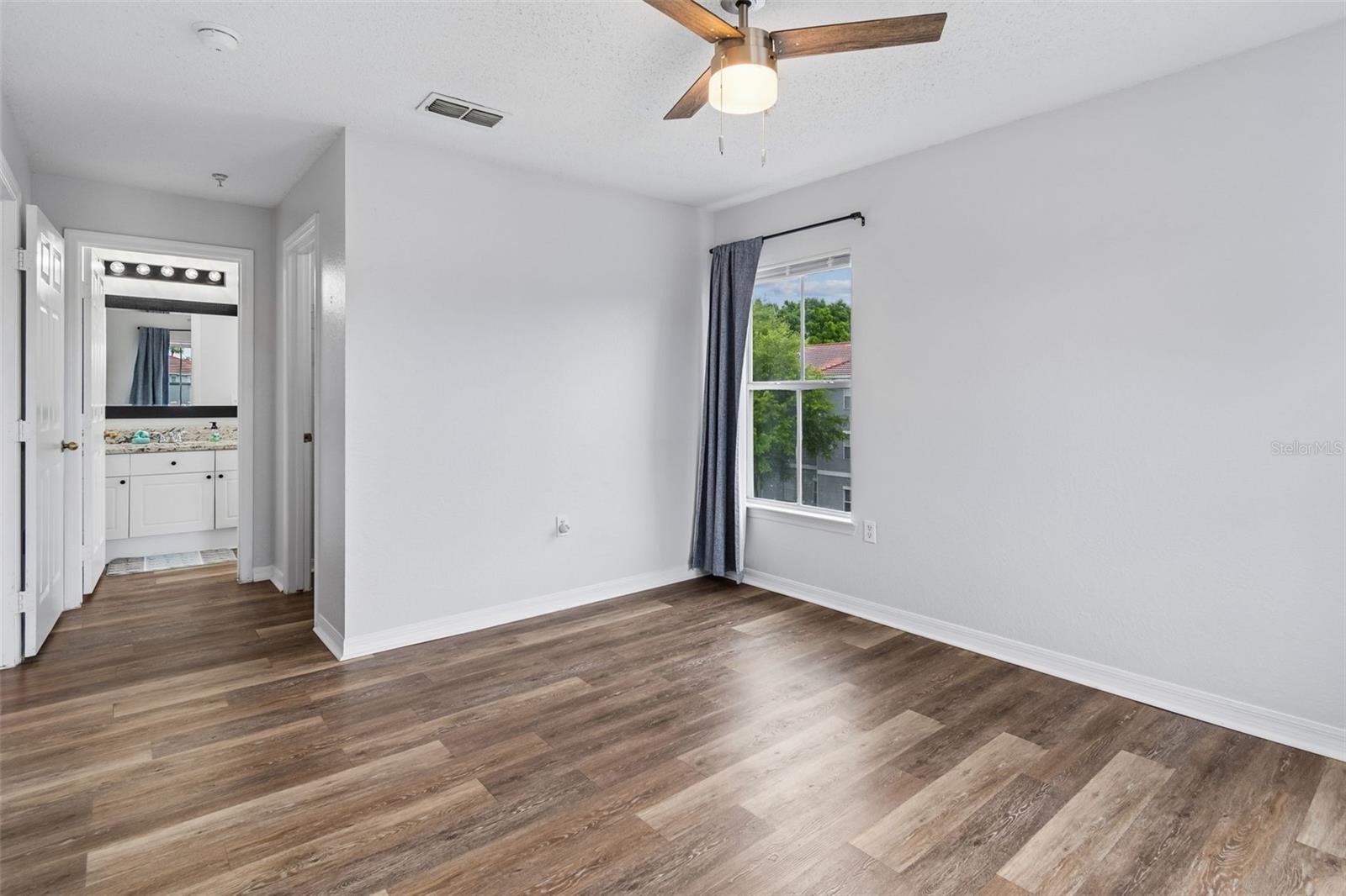 18001 Richmond Place Unit 1030, Tampa, FL 33647