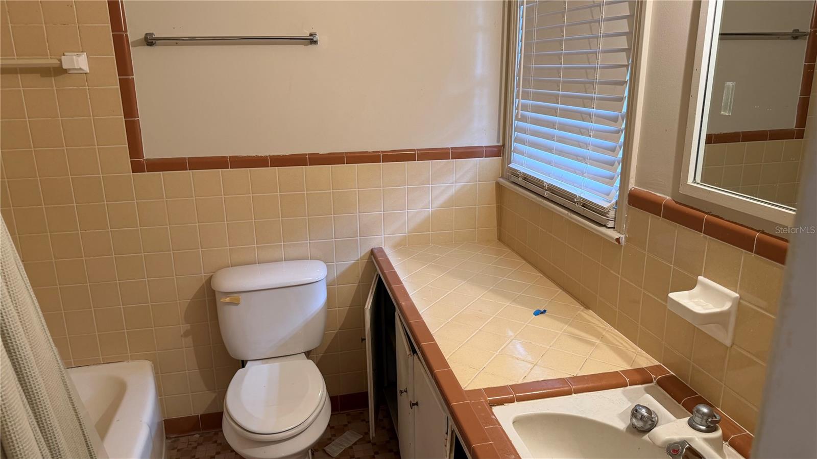 4611 Fruitville, Sarasota, FL 34232
