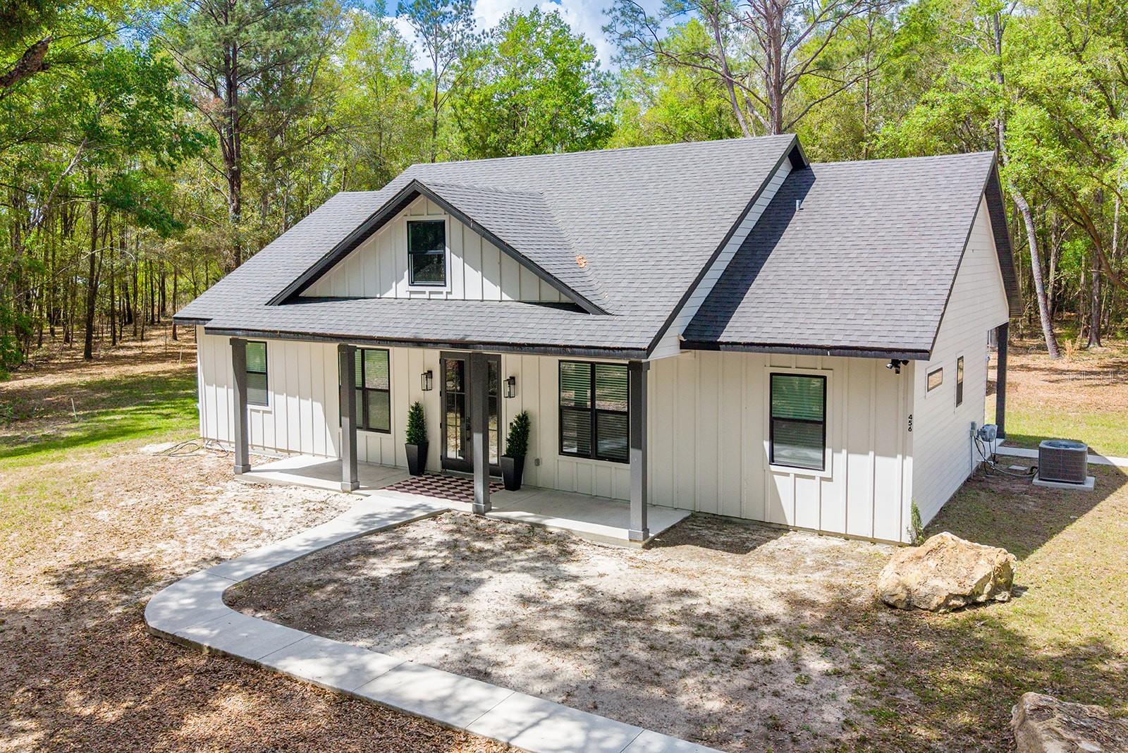 456 Bradenton, Fort White, FL 32038
