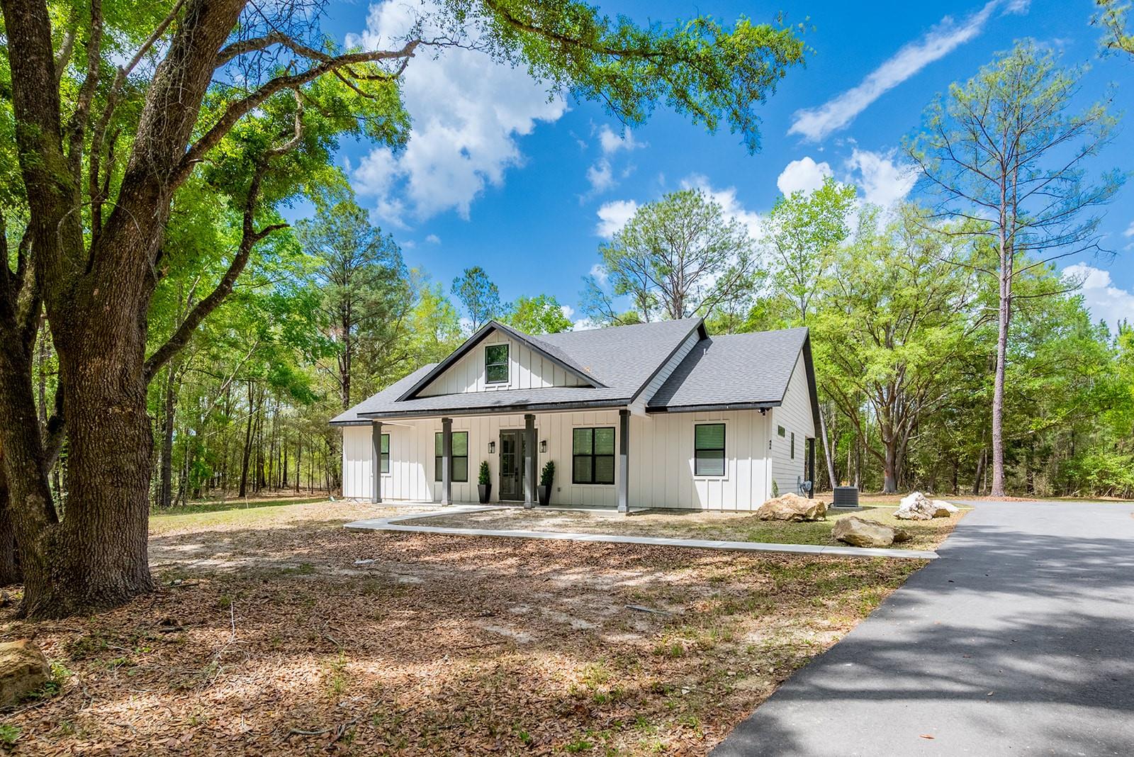 456 Bradenton, Fort White, FL 32038