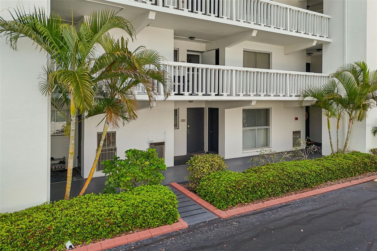 2944 Bay Unit 106, Belleair Bluffs, FL 33770