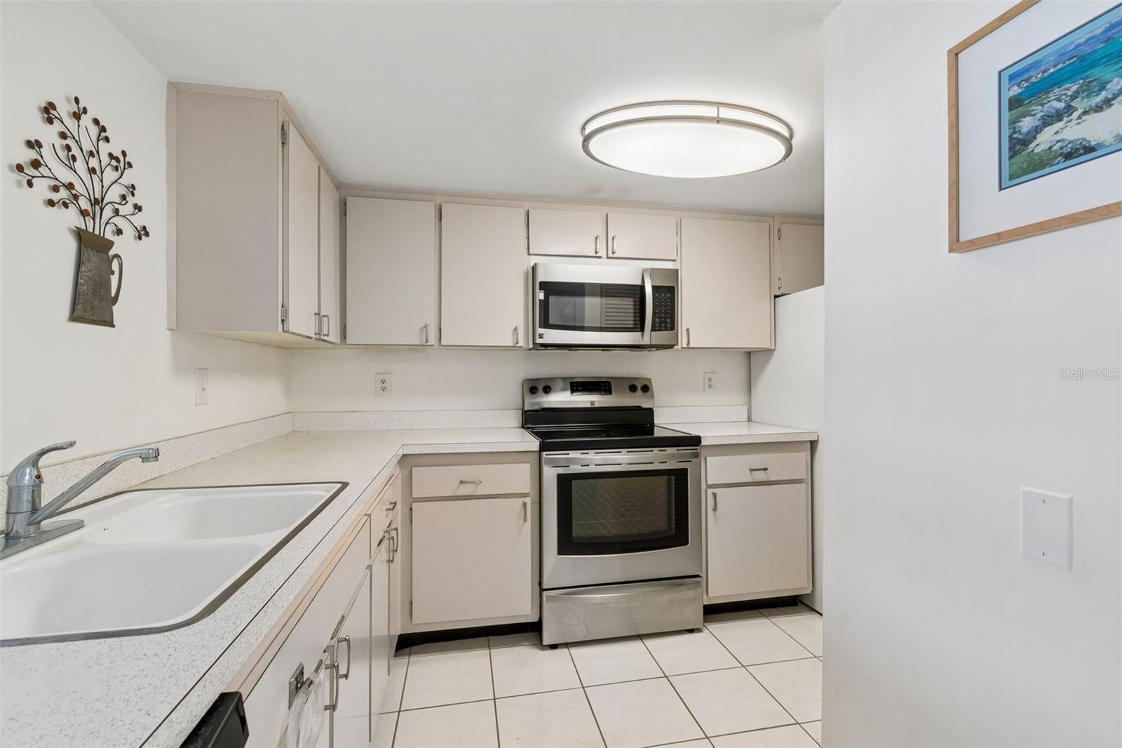 2944 Bay Unit 106, Belleair Bluffs, FL 33770
