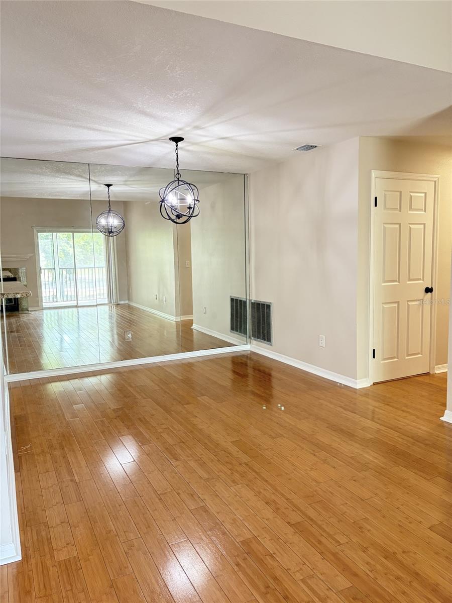 3156 Valley Oaks Unit 614, Tampa, FL 33618