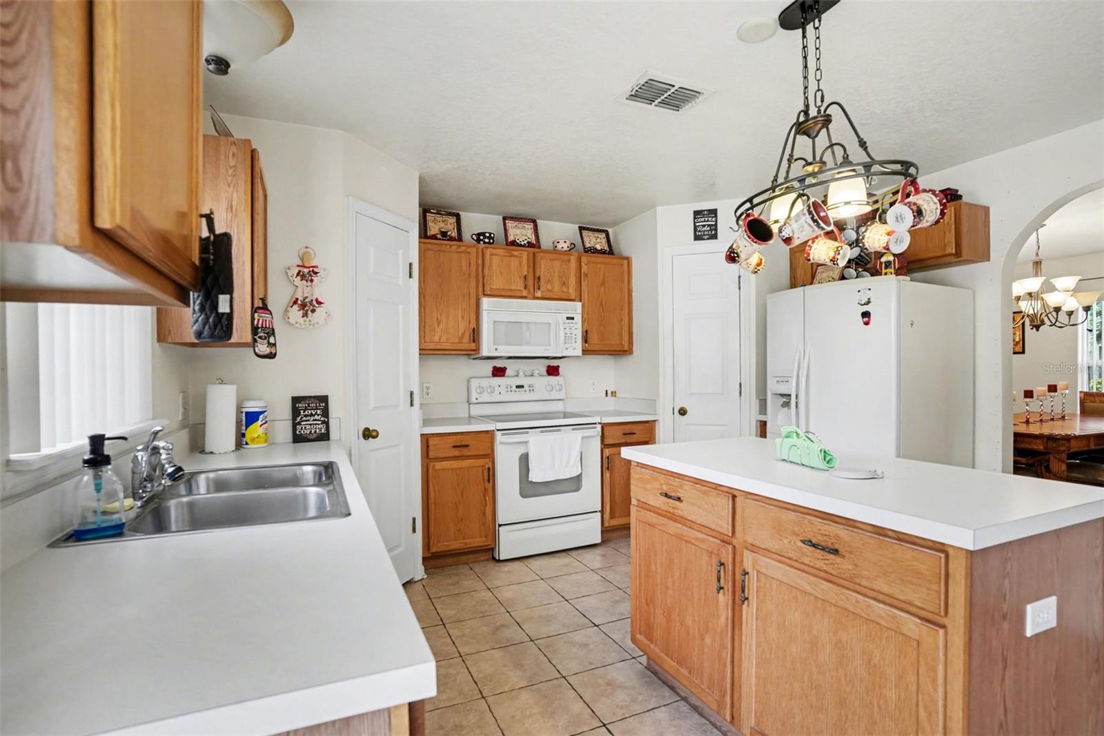 720 Valrico Hills, Valrico, FL 33594