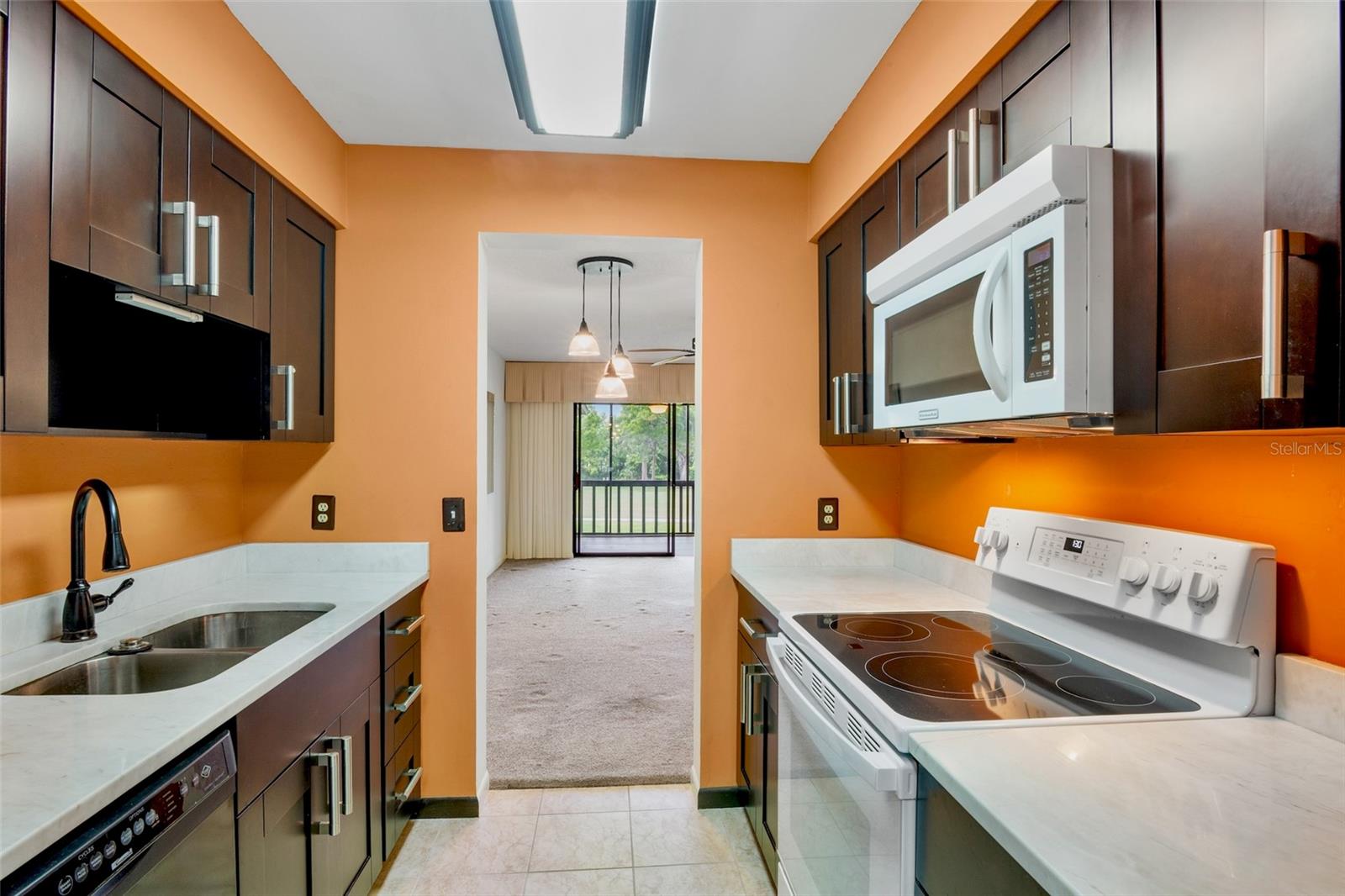 4623 Longwater Chase Unit 112 Bldg J, Sarasota, FL 34235
