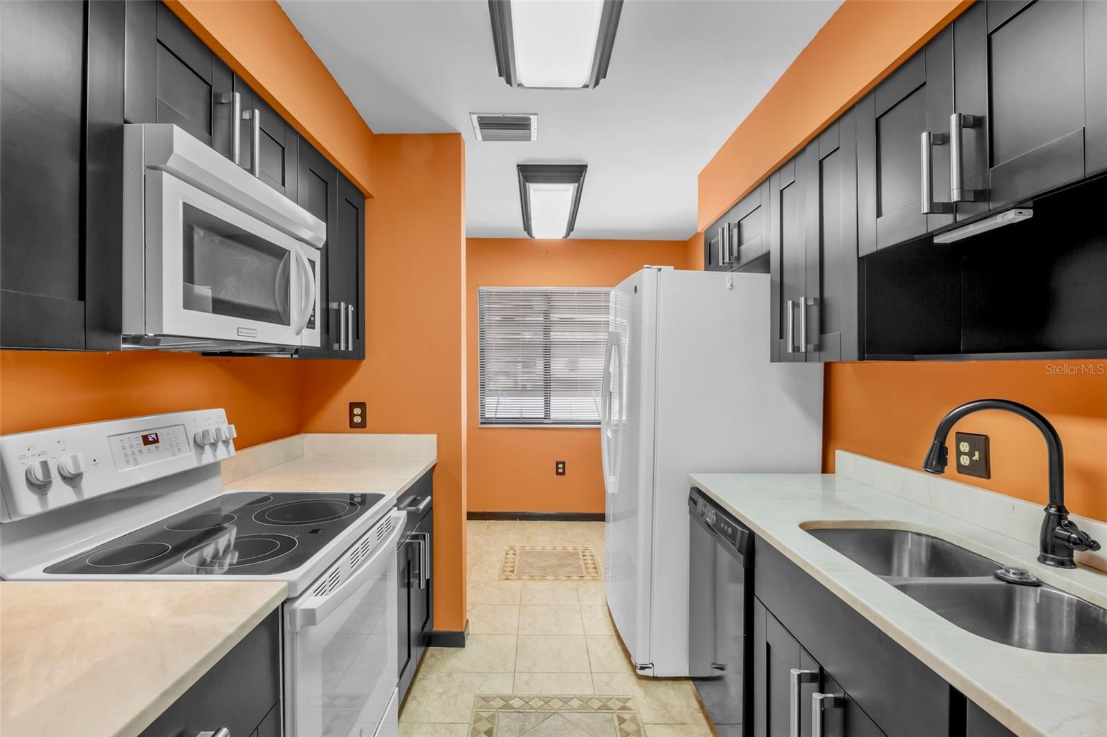 4623 Longwater Chase Unit 112 Bldg J, Sarasota, FL 34235