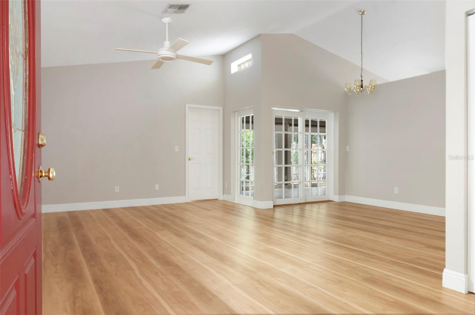 491 St Tropez, St Petersburg, FL 33703