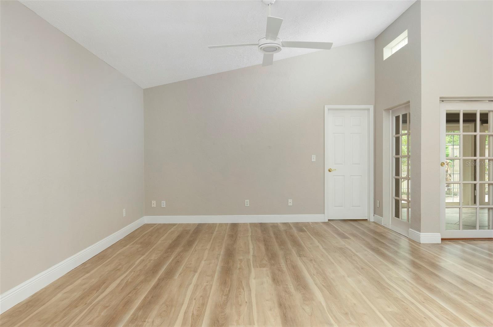 491 St Tropez, St Petersburg, FL 33703