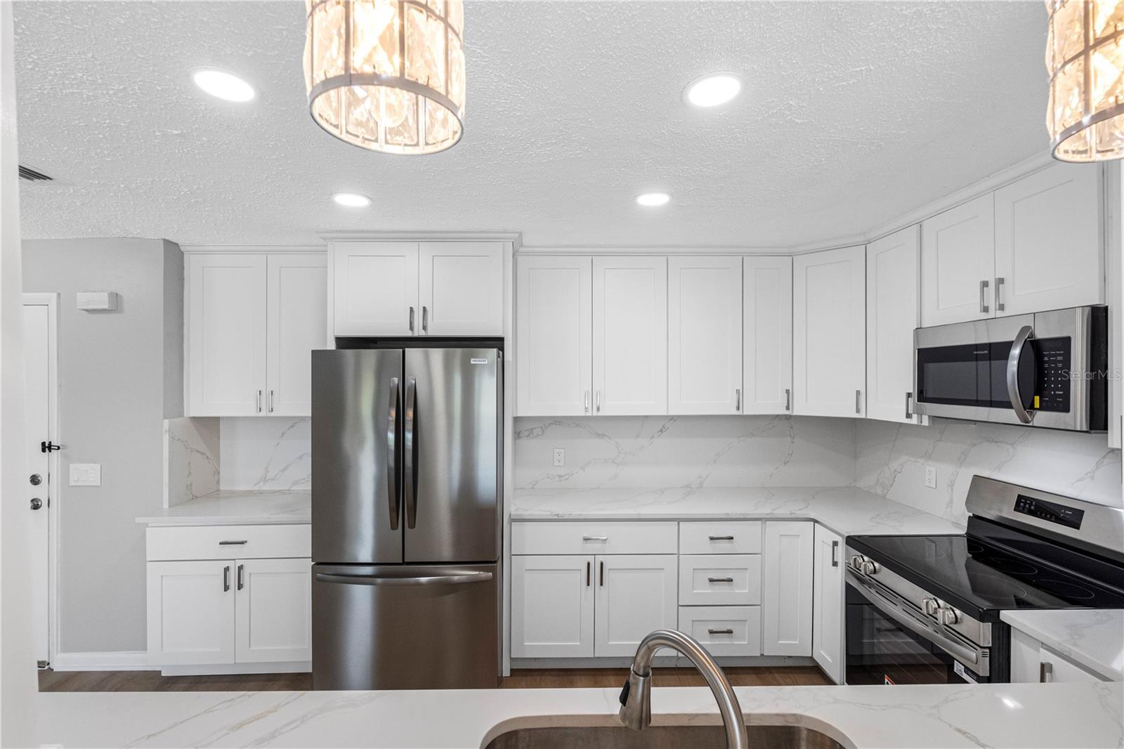 100 Bluff View Unit 404c, Belleair Bluffs, FL 33770