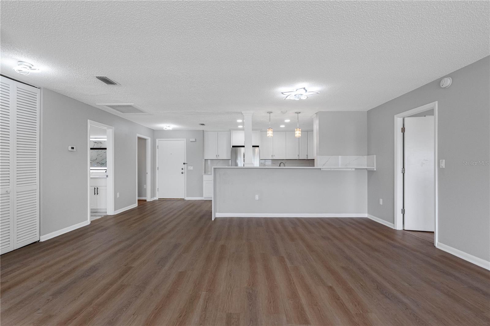 100 Bluff View Unit 404c, Belleair Bluffs, FL 33770