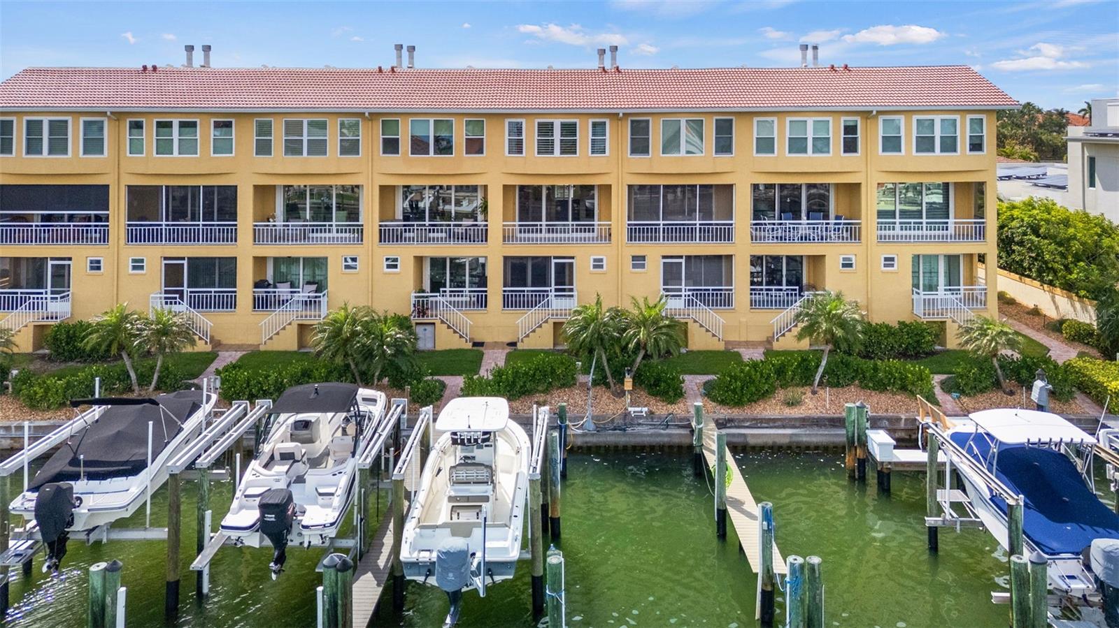 1071 Pinellas Bayway, St Petersburg, FL 33715