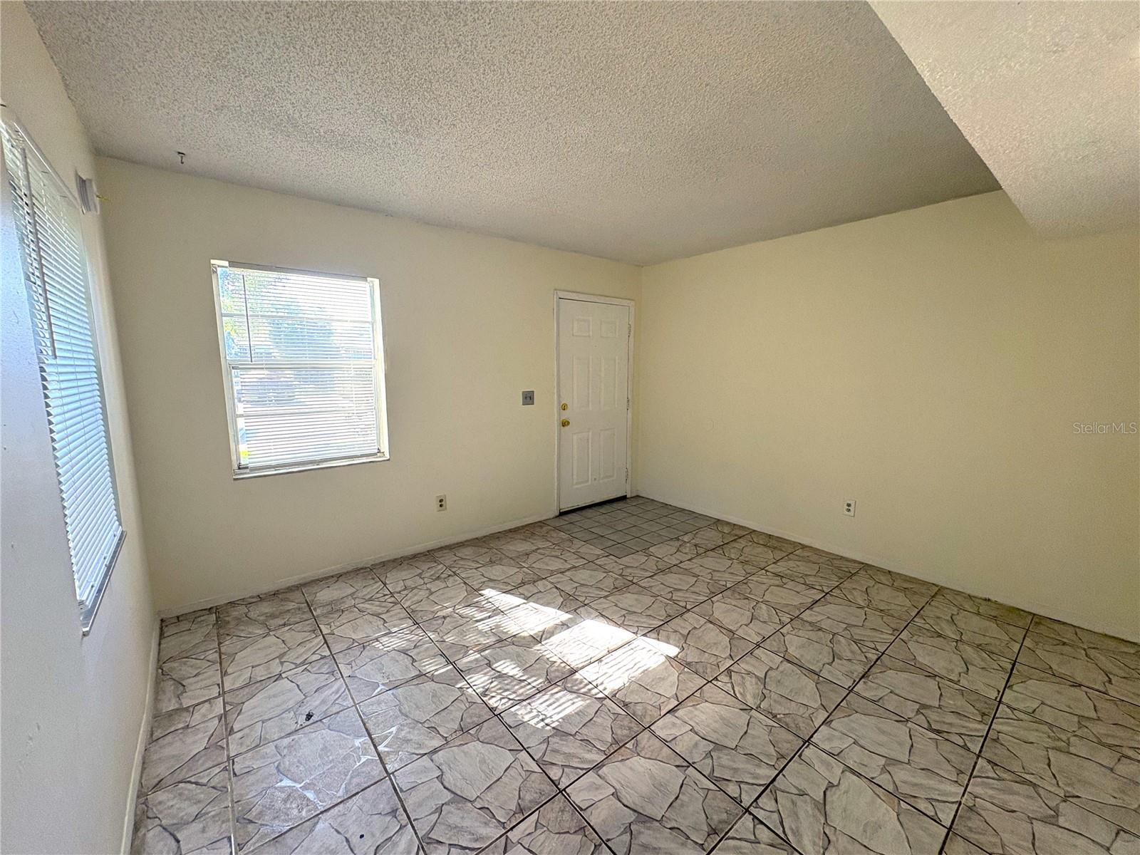 7120 Waterside Unit 106, Tampa, FL 33617