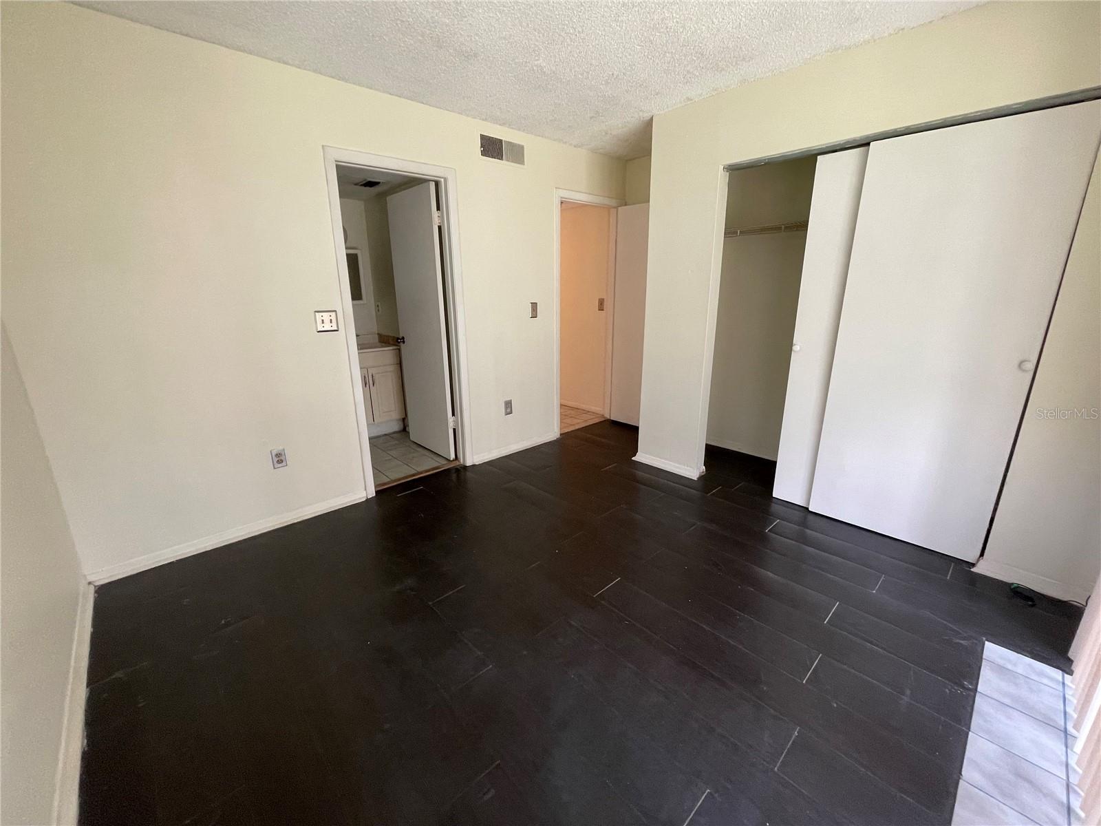 7120 Waterside Unit 106, Tampa, FL 33617