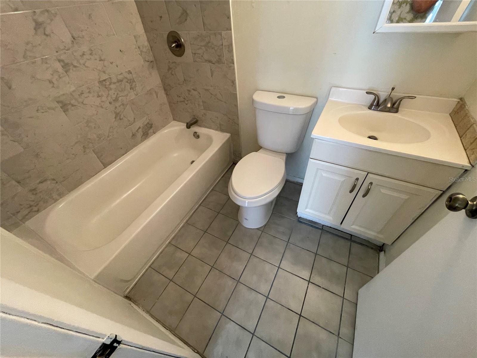 7120 Waterside Unit 106, Tampa, FL 33617