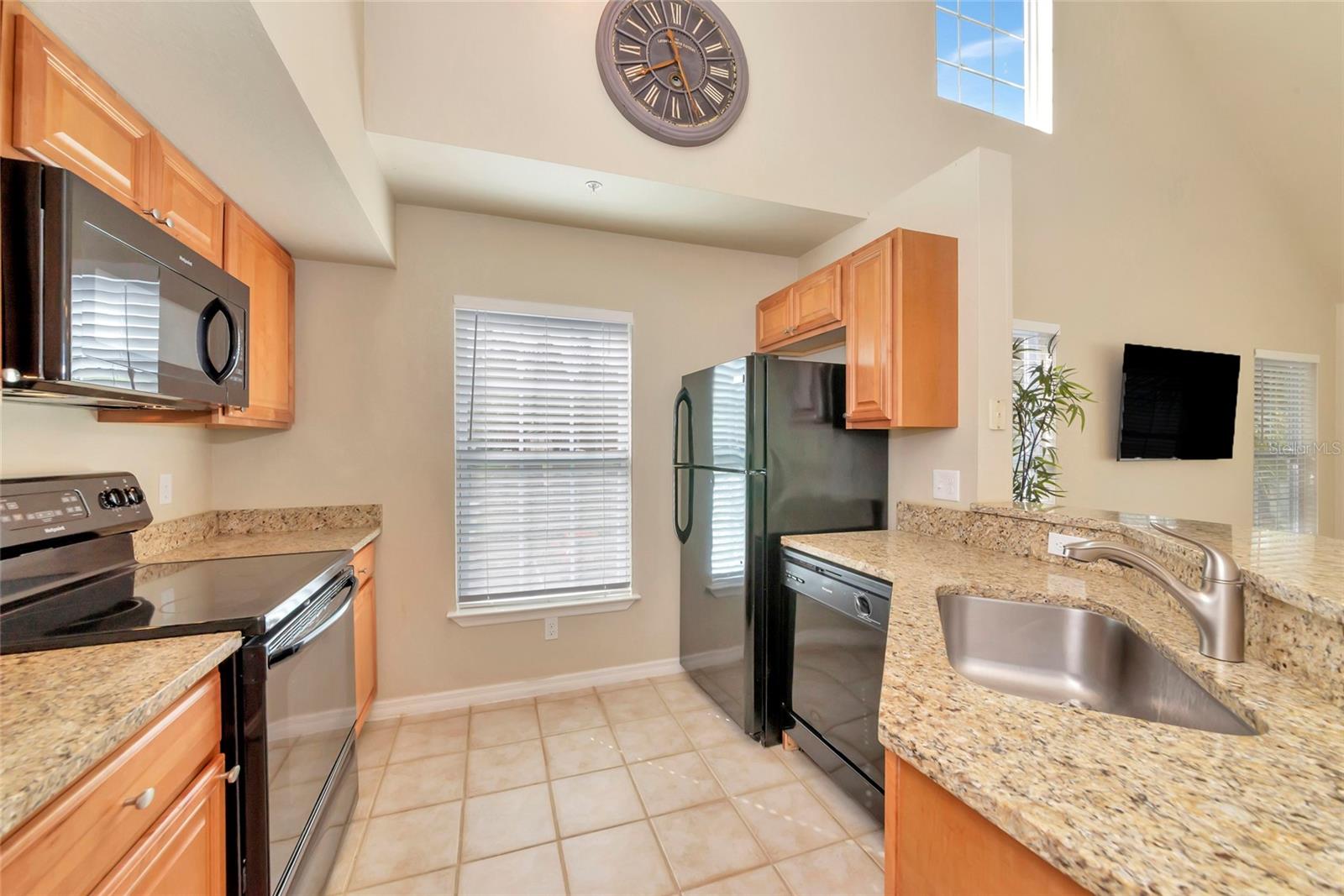 5560 Rosehill Unit 201, Sarasota, FL 34233