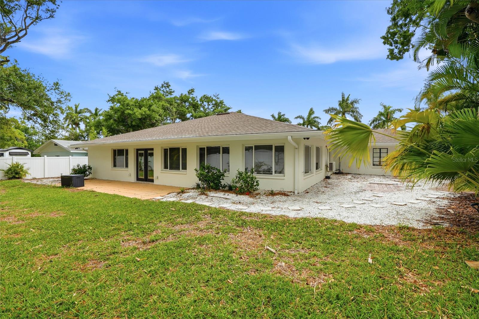 2004 Virginia, Bradenton, FL 34205