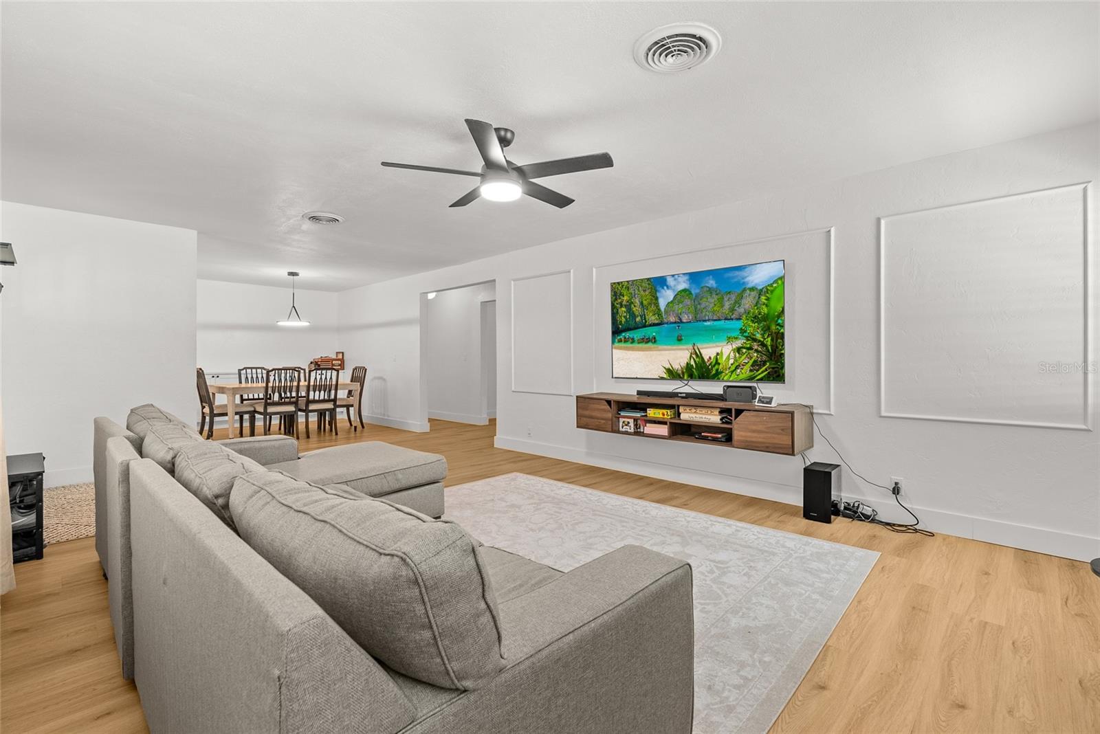 2004 Virginia, Bradenton, FL 34205