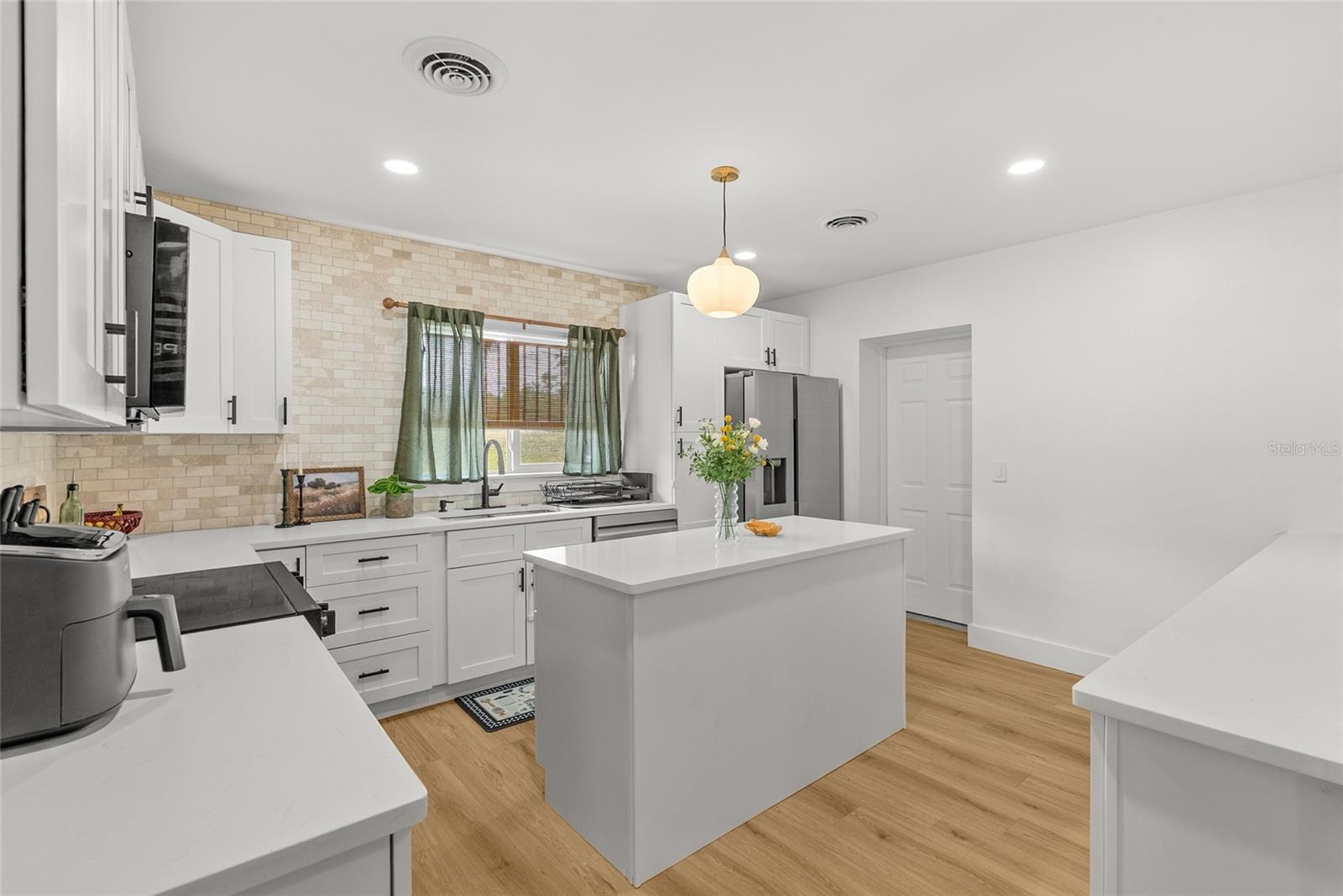 2004 Virginia, Bradenton, FL 34205