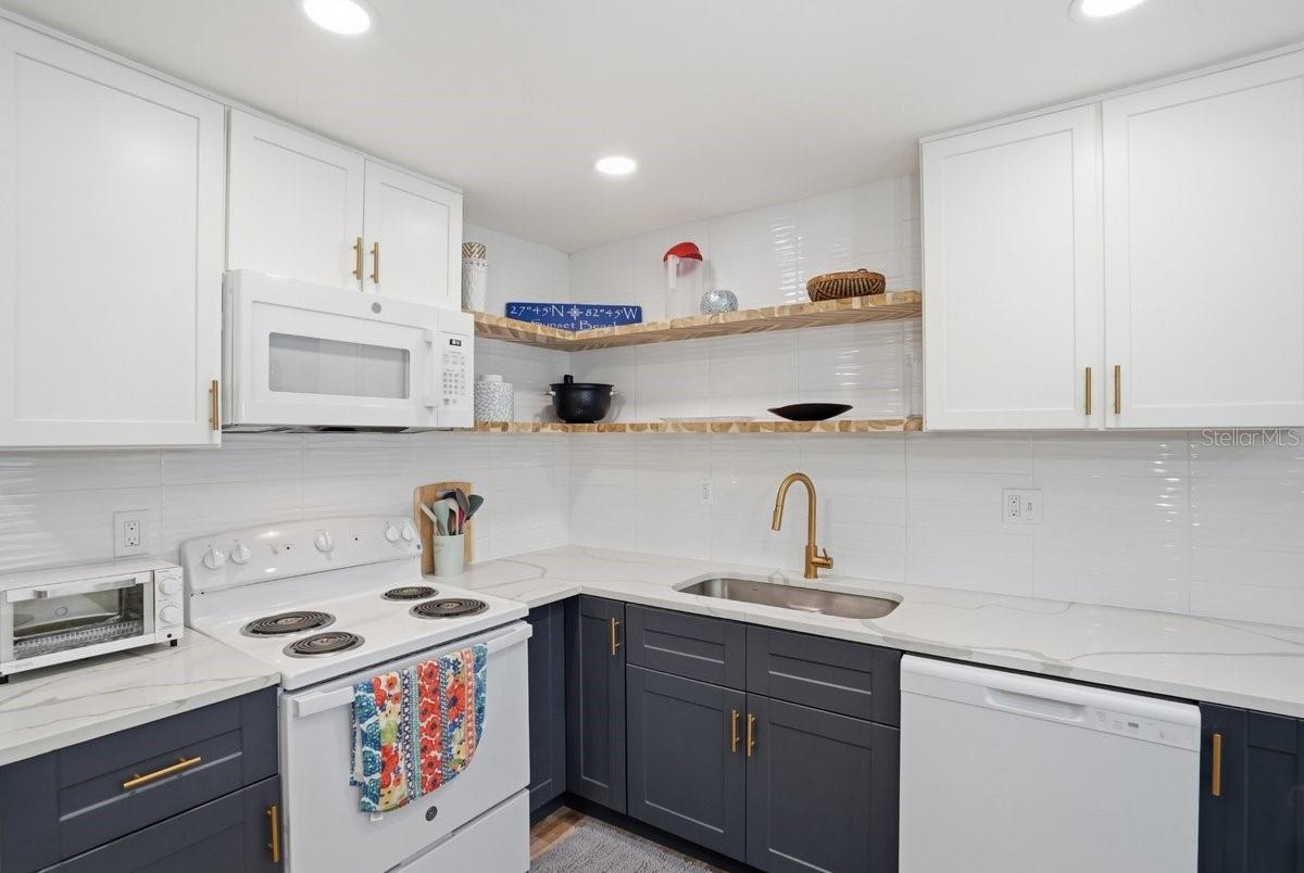 118 92nd, Treasure Island, FL 33706