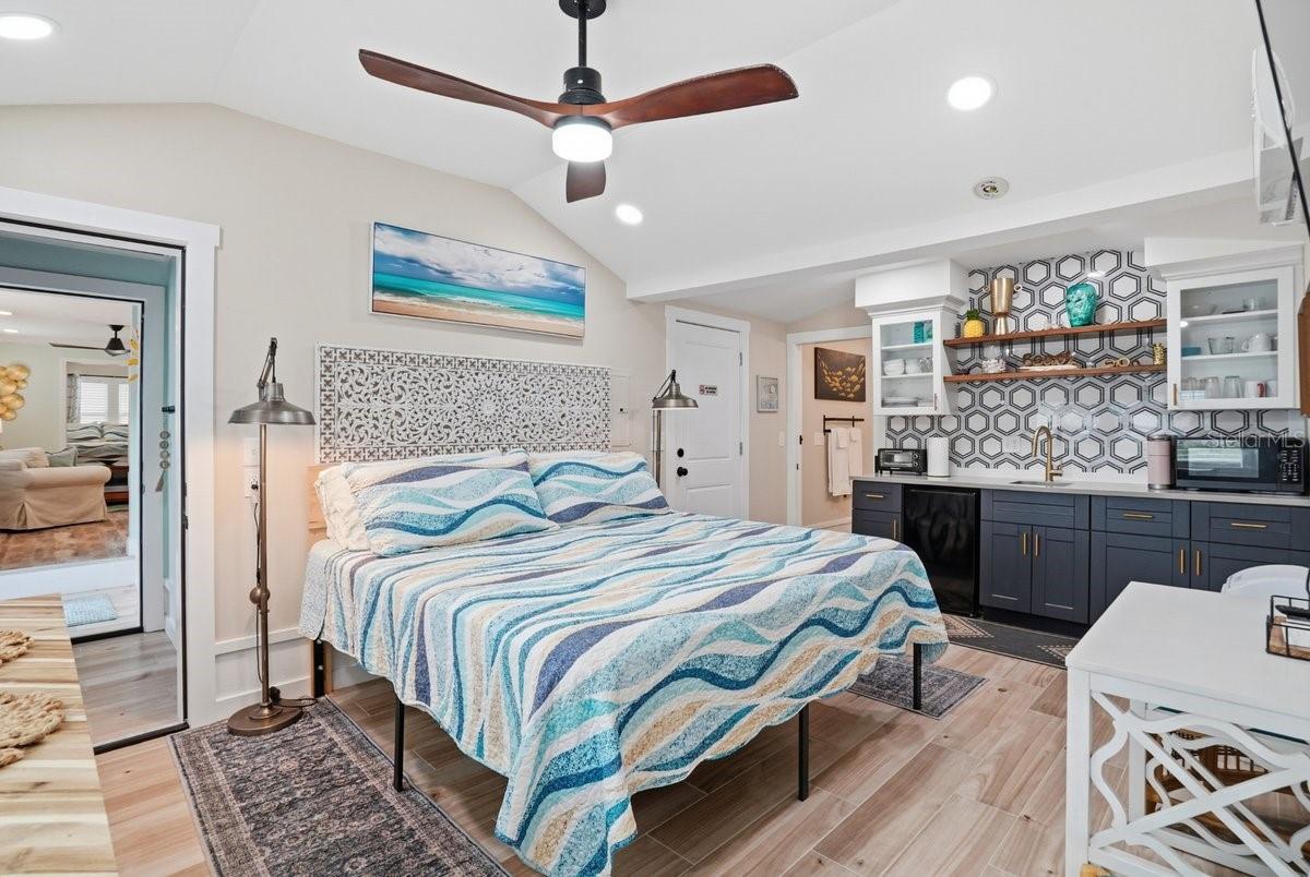118 92nd, Treasure Island, FL 33706