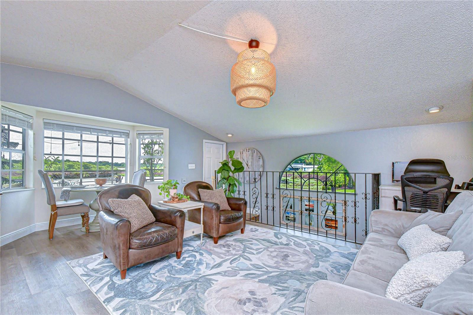 1216 Brandon Lakes, Valrico, FL 33594