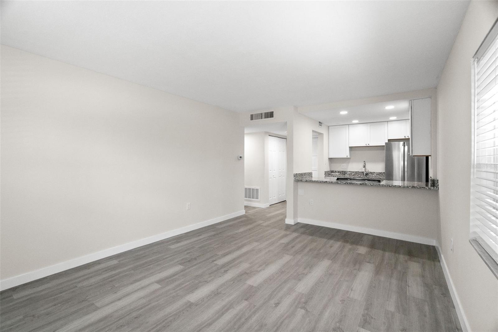 11655 3rd Unit 1, Treasure Island, FL 33706