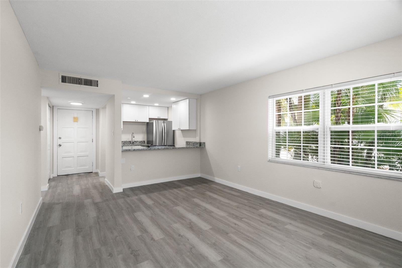 11655 3rd Unit 1, Treasure Island, FL 33706