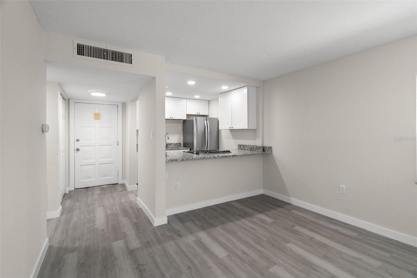 11655 3rd Unit 1, Treasure Island, FL 33706