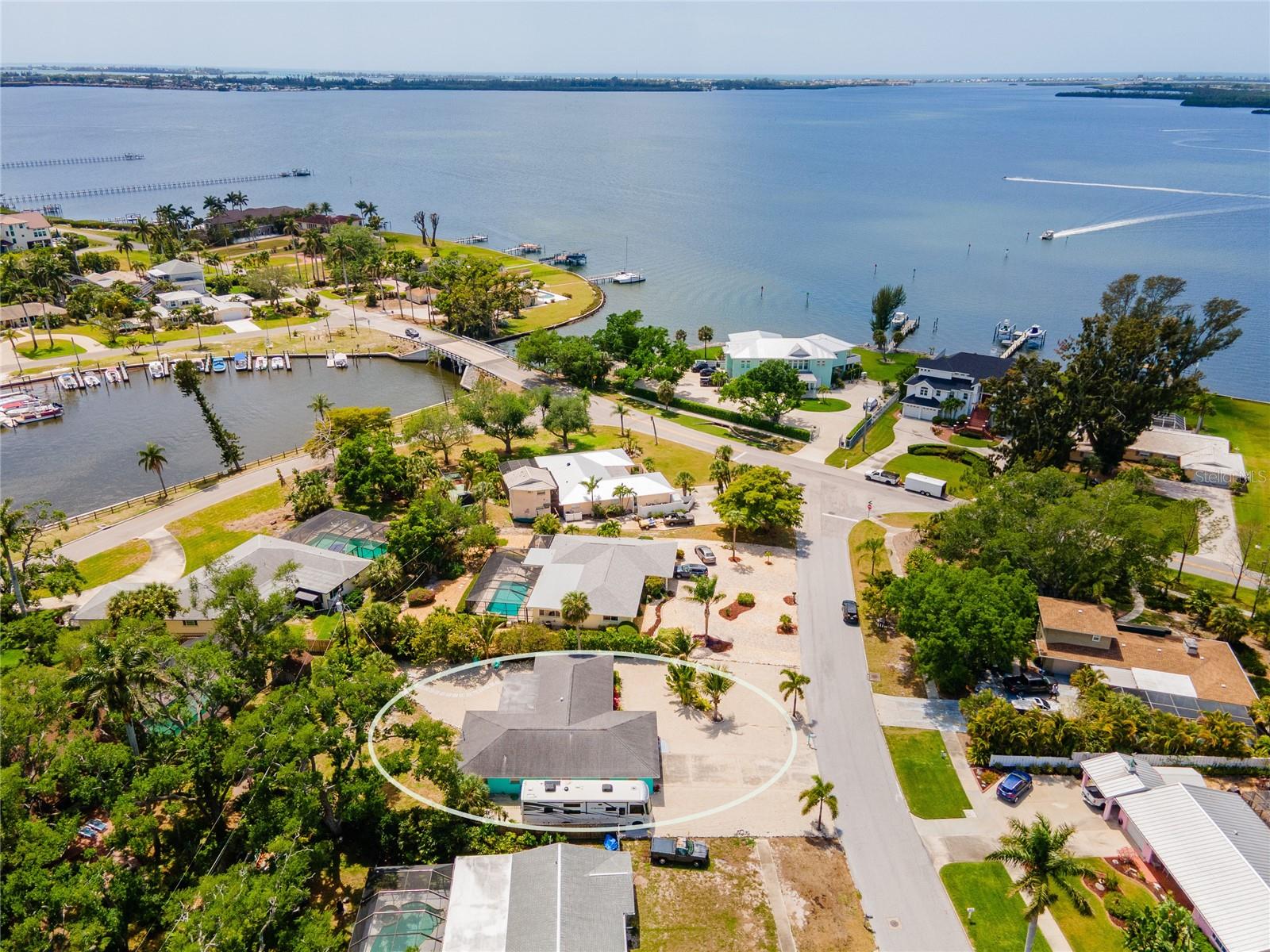 1133 Montezuma, Bradenton, FL 34209
