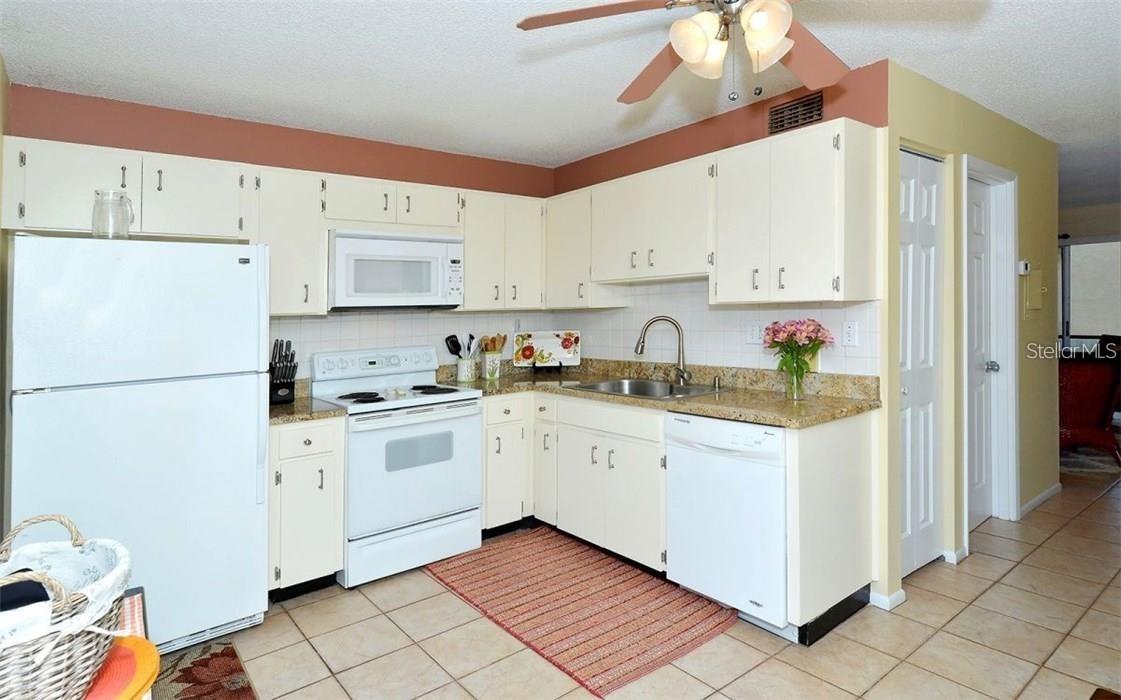 2946 Clark Unit 2946, Sarasota, FL 34231