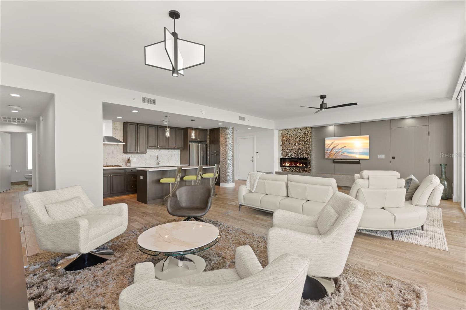 176 4th Unit 1102, St Petersburg, FL 33701