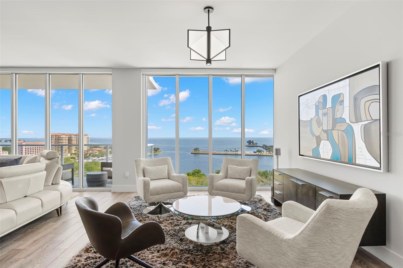 176 4th Unit 1102, St Petersburg, FL 33701