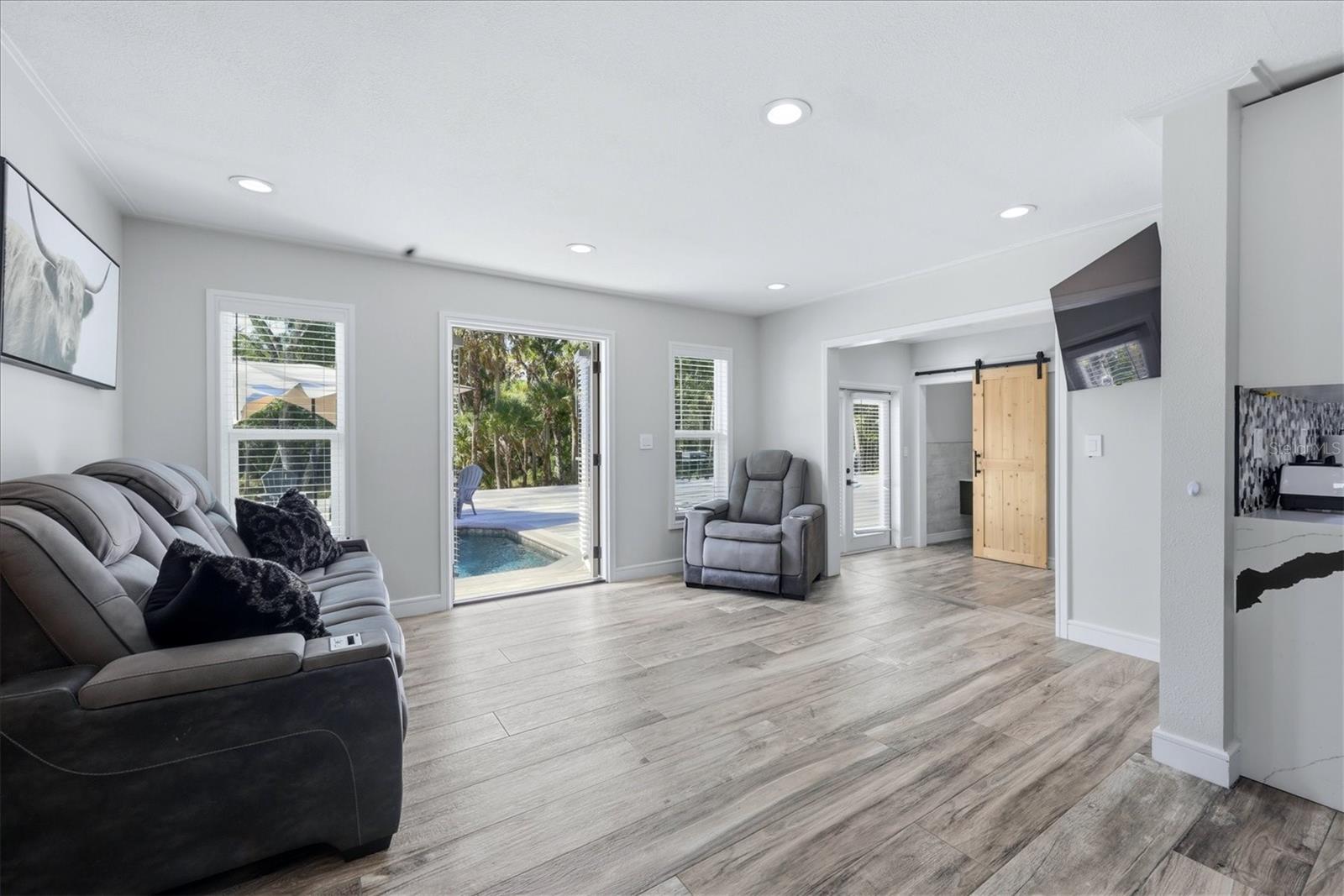 5361 Myakka Valley, Sarasota, FL 34241
