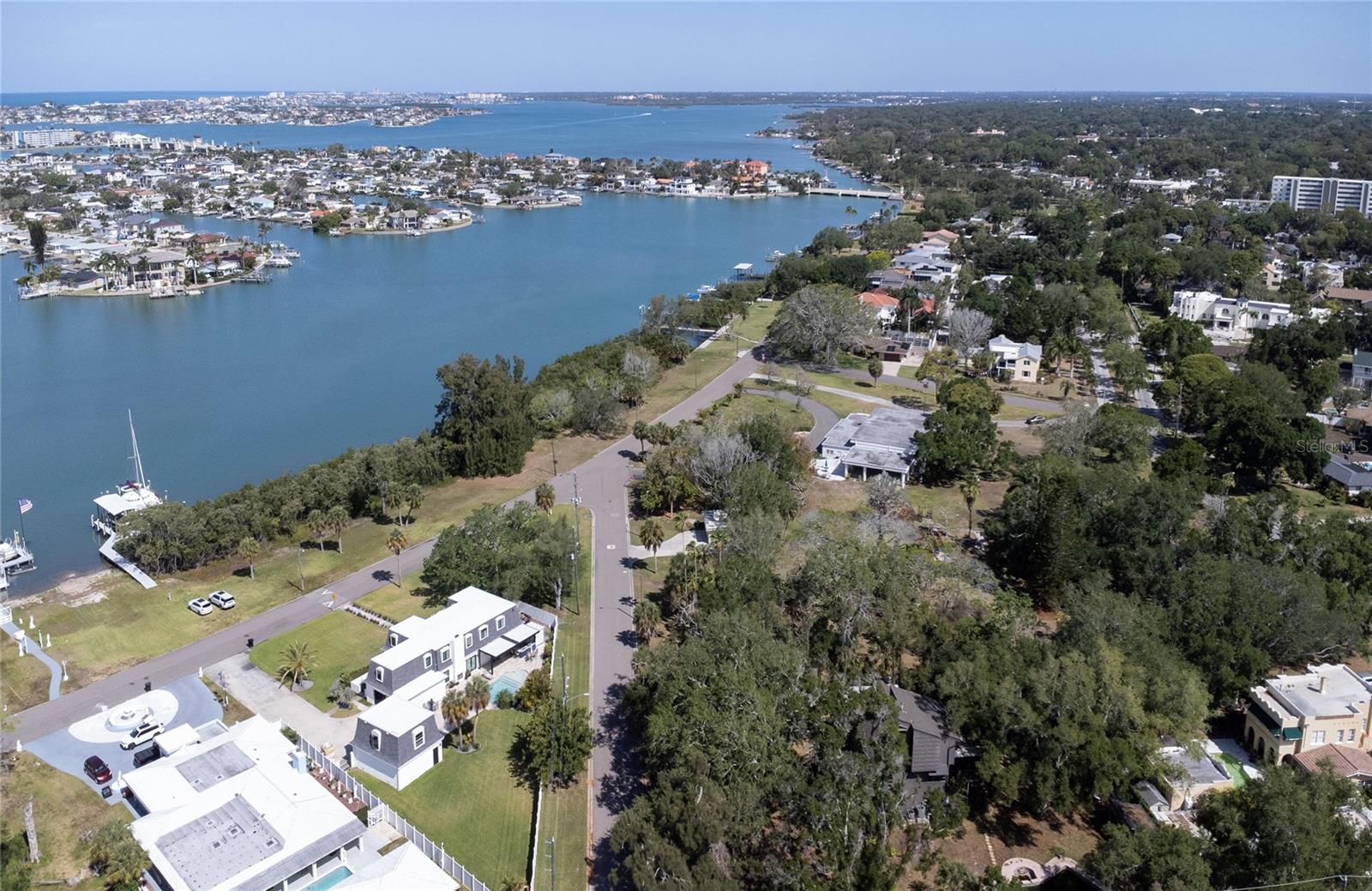 662 Villagrande, St Petersburg, FL 33707
