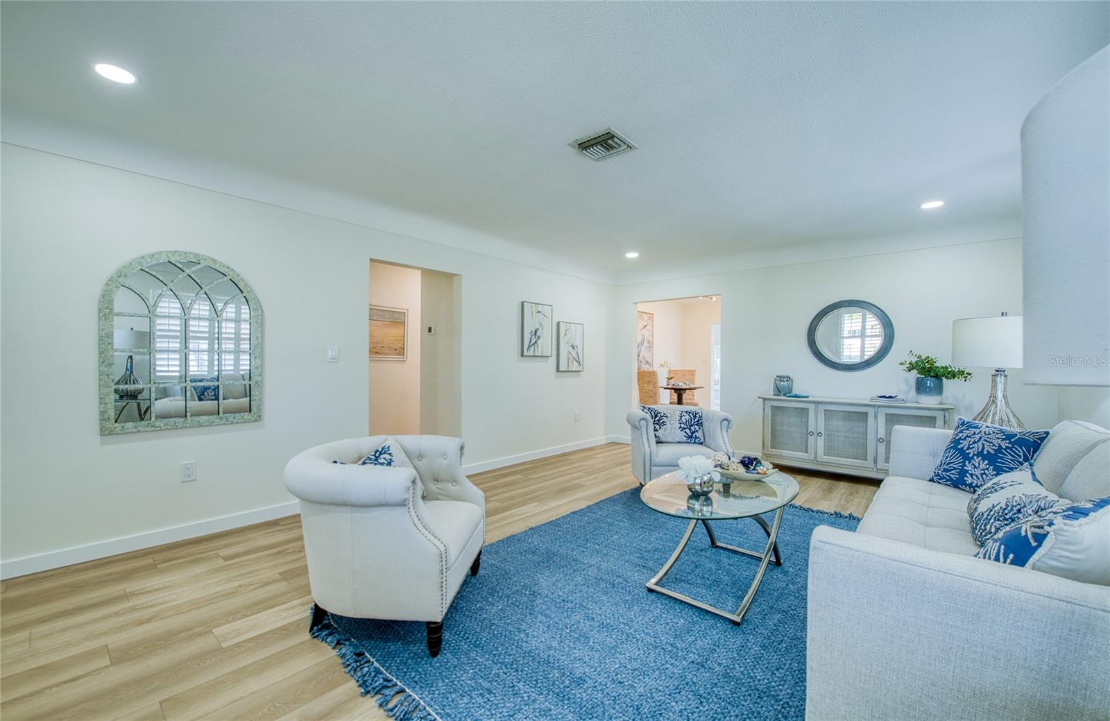 662 Villagrande, St Petersburg, FL 33707