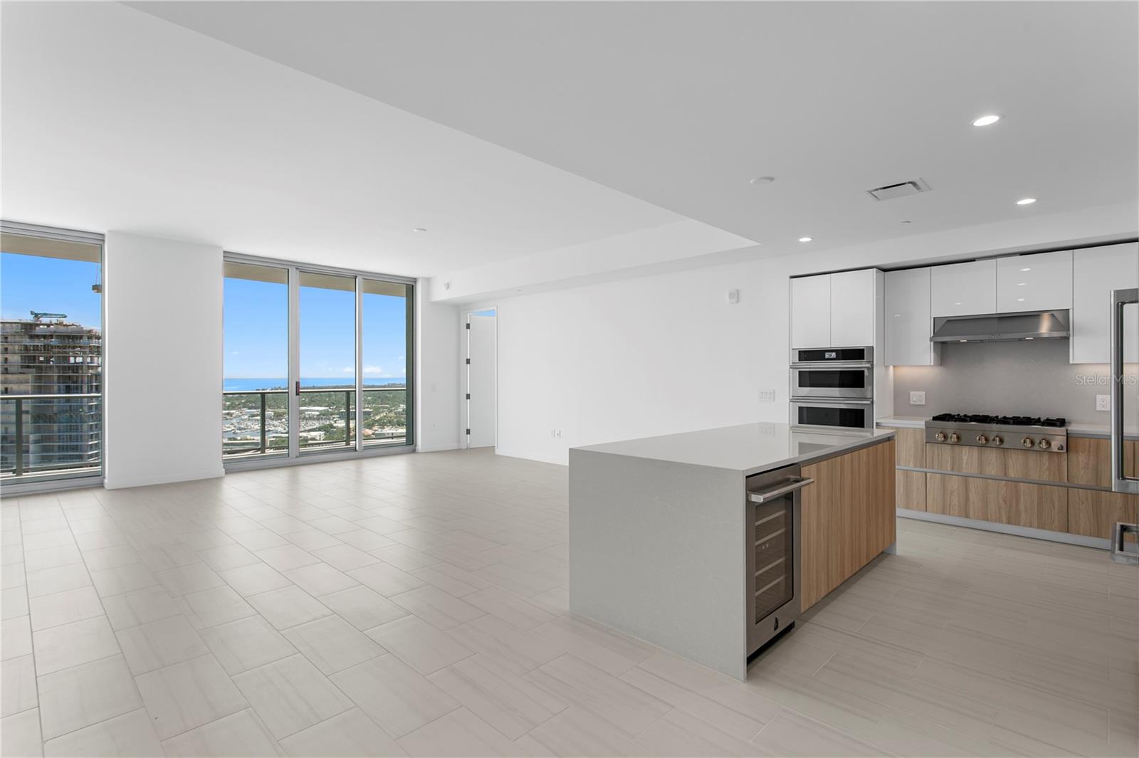 400 Central Unit 3005, St Petersburg, FL 33701