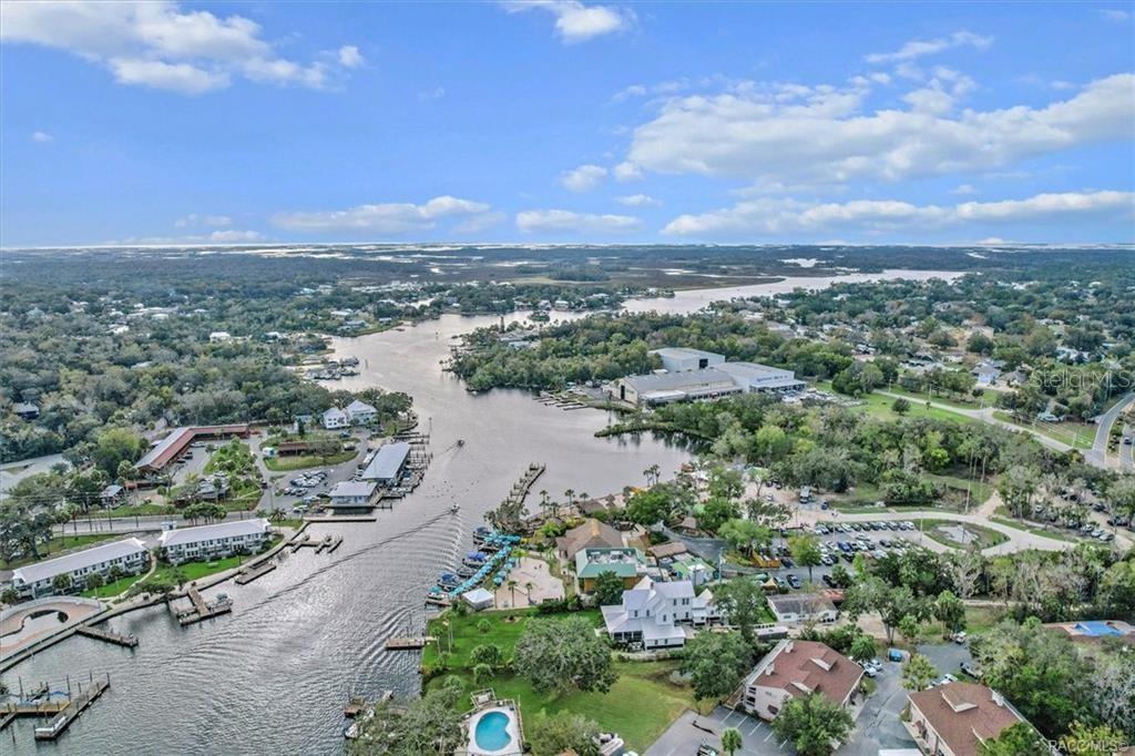 10460 New York, Homosassa, FL 34448