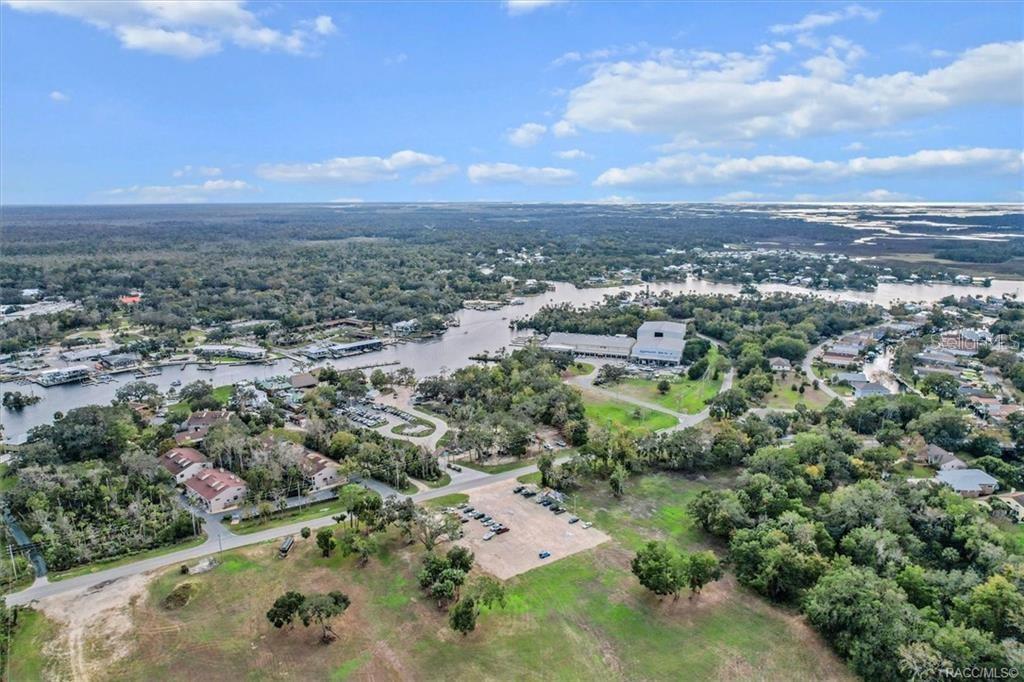 10460 New York, Homosassa, FL 34448